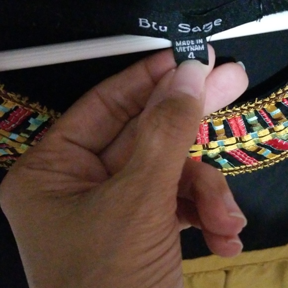 Dress - Picture 3 of 3